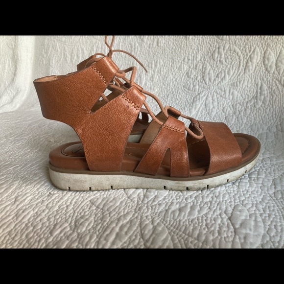 Sofft | Tan Málaga Gladiator Sandal | 6 - Picture 5 of 7